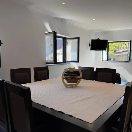 Semesterbostad Casa Fouces - Piscina - Geres